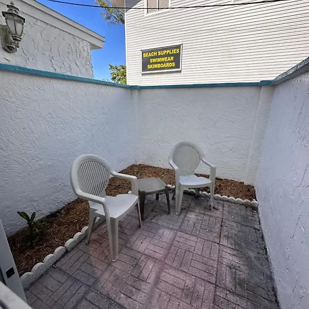 Alamanda Villa On Holmes Beach Exterior photo