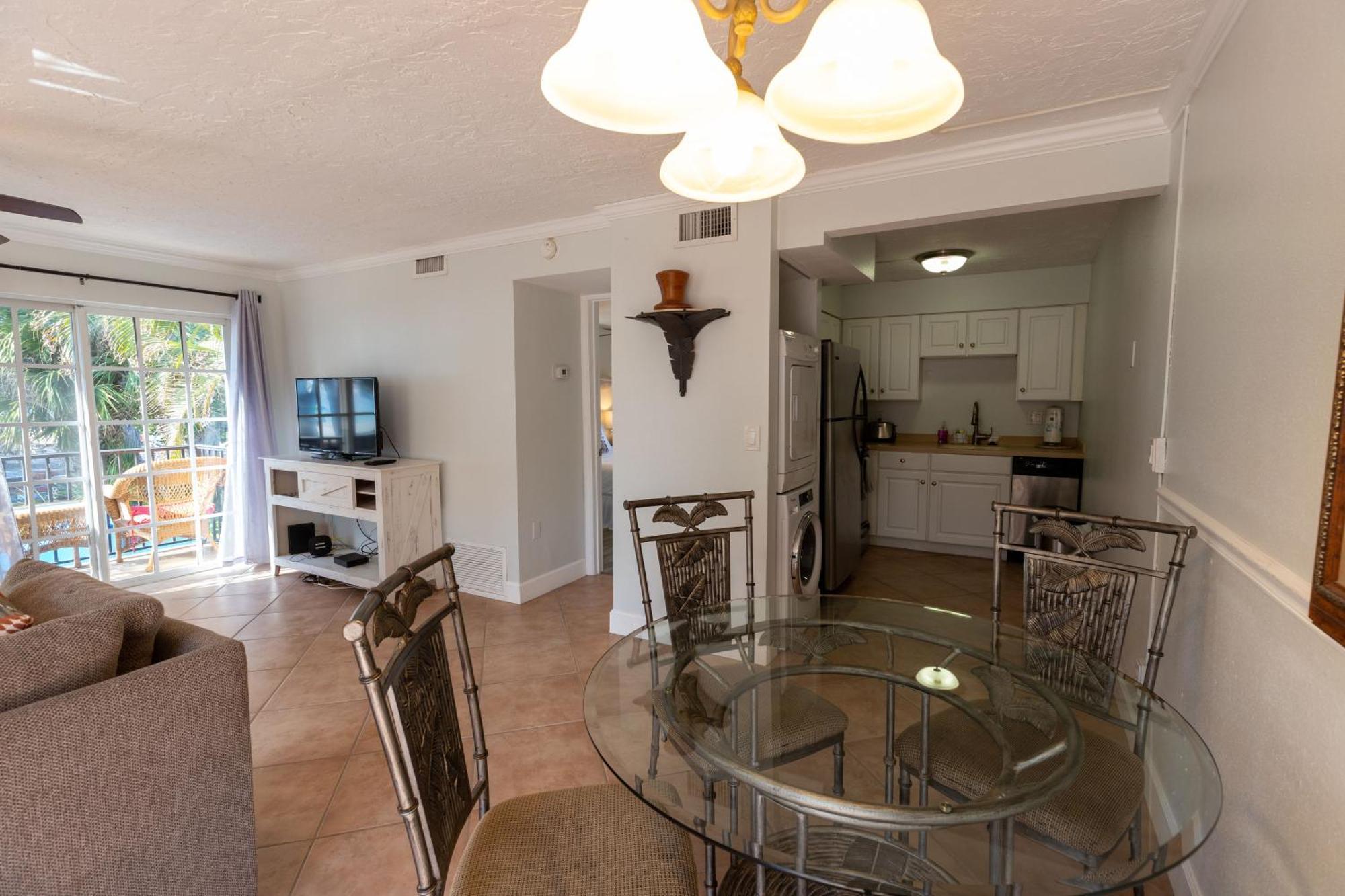 Apartment Alamanda On Holmes