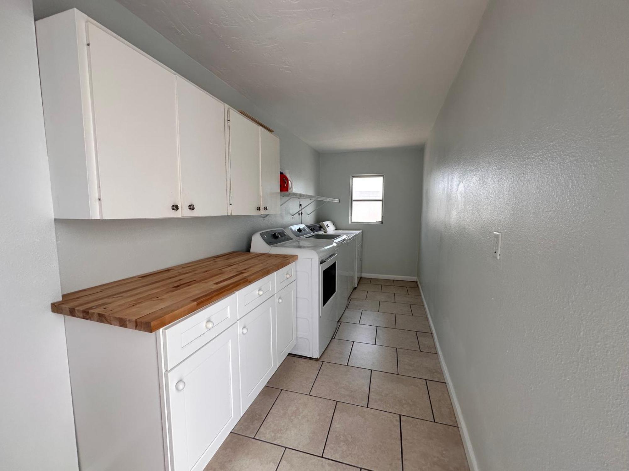 Apartment Alamanda On Holmes